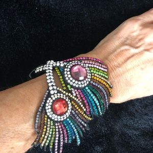 Exquisite crystal peacock  colored bracelet